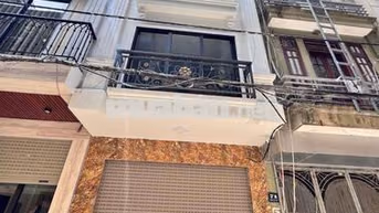 15.x tỷ - Phân Lô Hoàng Quốc Việt 36m2 6 tầng thang máy, ô tô vào nhà