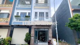 nhà 1 trệt 2 lầu An Phú,kế đường Phan đình giót,có nội thất cơ bản
