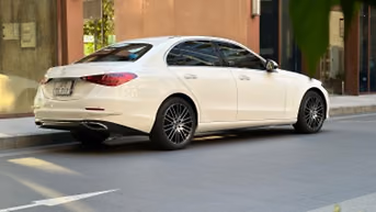 Chính chủ cần bán Mercedes C200 Avangrade Plus dkld 12/2026