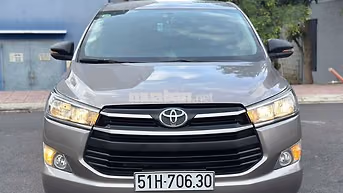 TOYOTA INNOVA 2.0G số tự động sản xuất 2019