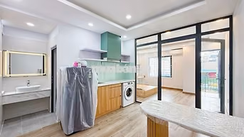 10tr - 1PN - Full nội thất - Ban công - Tiện qua Q4, Q1