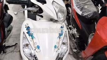 Honda Vision Trắng