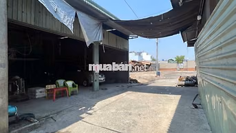 cho thuê 2 kho và 2000m2 đất trống làm xưởng hoặc bãi đậu xe