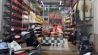 Chính chủ cho thuê nhà mặt phố Khâm Thiên, Quận Đống Đa