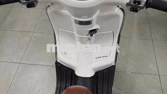 Piaggio Vespa 125cc Trắng