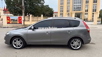 Hyundai i30cw 2010 Xám Tự động