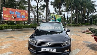 Volkswagen Passat Đen Tự động 5 chỗ