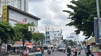 Gia đình bán gấp mặt tiền 4lau Phạm Hùng,Q8,5.5x17m,40tr/th,16ty