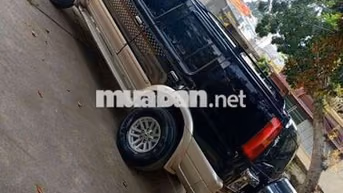 Ford Everest 7 chỗ Số sàn Dầu Đen