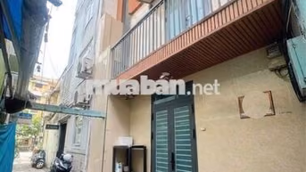 Nhà nguyên căn full nội thất sát mặt tiền Trương Định Q3 2PN+  và 3WC