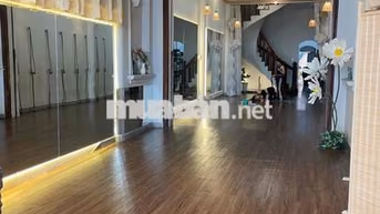Nhượng mặt bằng Yoga bao cơ sở vật chất ( có sẵn)