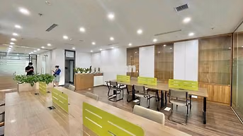 Cho thuê văn phòng giá cực rẻ 110m2 giá chỉ 16t chỗ để xe thoải mái