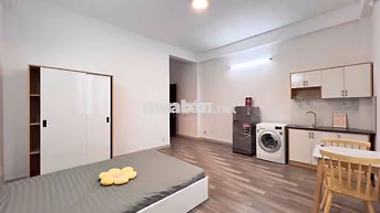 Căn hộ mini Full nội thất cửa sổ gần Sư Phạm KHTN cầu Nguyễn Van Cừ