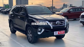 Toyota Fortuner 2.7V AT 2017 Đen 90.000km