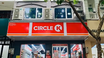 Cho thuê nhà mặt phố chùa láng 100m giá chỉ 30tr quá rẻ so với khu vực
