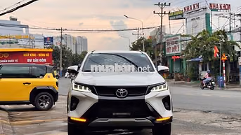 Toyota Fortuner Legender 2020 Trắng 97.000 km