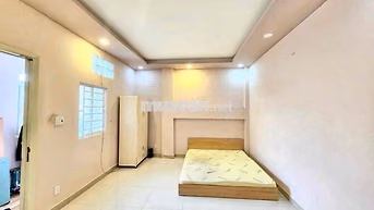 NGAY ĐẠI HỌC CÔNG THƯƠNG - GIÁ RẺ PHÒNG ĐẸP