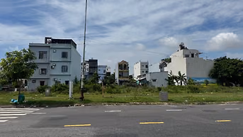 157m2/15 tỷ.Đất 2 M tiền, đường Nguyễn Xiển  và Thủy Sơn 2.Sát bãi tắm