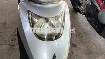 SYM Attila Xe tay ga màu Bạc