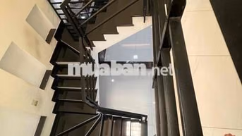 chủ dễ tính cắn bán nhà ,để giải quyết công việc
