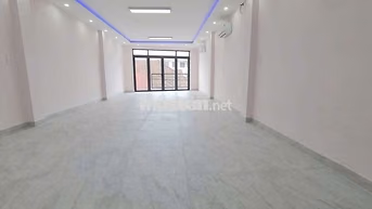 CHO THUÊ NHÀ 5X22(TRỆT+LỬNG+2LẦU+ST) THANG MÁY+FULL MÁY LẠNH SÀN TRỐNG