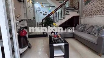 cho thuê nhà hẻm 49// đường số 51 (4x8) trệt lầu , 2pn , 2wc