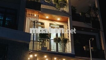 Bán nhà Q12, có thể thương lượng,nội thất cao cấp, có sân đỗ oto