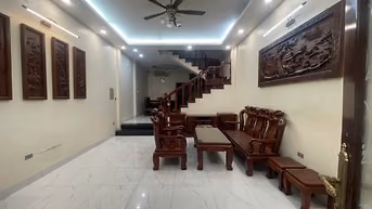 Nhà riêng ngõ phố kim ngưu gần cầu mai động dt80m2x4t giá 20tr
