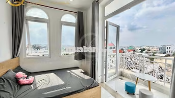 CĂN HỘ BAN CÔNG NGAY VINCOM PHAN VĂN TRỊ - QUA ĐH VĂN LANG -IUH GẦN