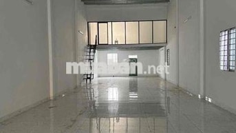 Kho xưởng 6*35 trệt lửng đường xe tải Rẻ chốt lẹ