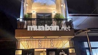 Cho thuê nhà 3 tầng mặt tiền đường Lê Thiệt, Liên Chiểu, Đà Nẵng. Gần