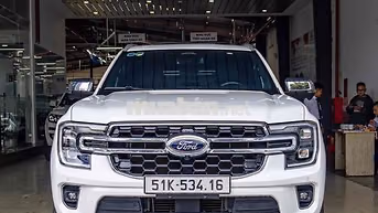 Ford Everest Titanium 4x4 2024 Trắng