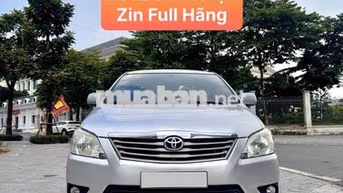 Toyota Innova 2.0G AT 2012 Bạc