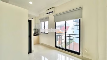 Phòng đón nắng cửa sổ thoáng - Bùi Đình Túy gần chợ Bà Chiểu