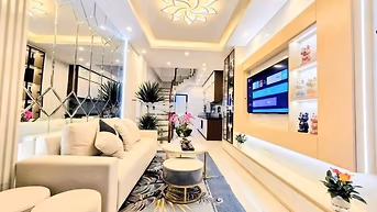 Giáp Nhị- 15 triệu- 5 tầng 3 ngủ- 10m ra ô tô