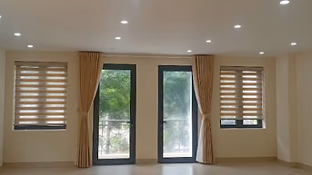 Nhà đẹp mặt phố view hồ Ba Mẫu dt 65m2, 2 tầng, 35 tr