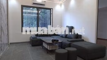 Cho thuê căn hộ tập thể tầng 3 mặt phố Đào Tấn, Linh Lang,Ba Đình