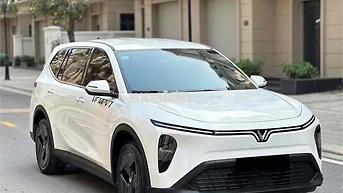 Vinfast Mpv7 Trắng