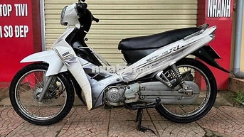 Yamaha Sirius Trắng