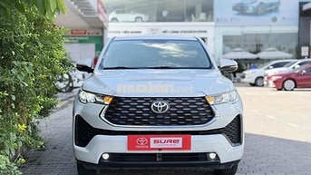 Toyota Innova Cross 2.0V 2024 Trắng 58.000 km