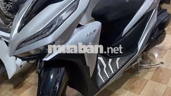 Honda Vario 125 màu Bạc