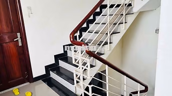 Share 1 phòng trong nhà nguyên căn
