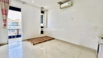 Phòng trọ giá rẻ gần Phú Mỹ Hưng Q7 chỉ 5 tr/tháng có Ban công riêng