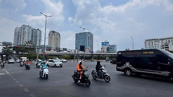 Bán Nhà Mặt Tiền Lô Góc Ký Con Quận 1 46M2 4 Tầng - 17 Tỷ 3