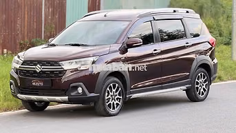 Suzuki XL7 2023  5.700 KM (sai tặng xe)