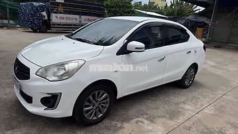 Mitsubishi Attrage 2016 Trắng 5 chỗ