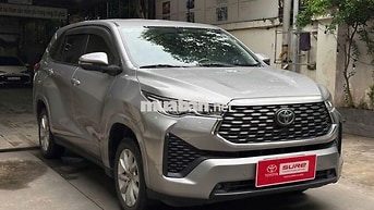 Innova Cross 2.0V 2024 Bạc 48.000km - GIÁ CÒN GIẢM