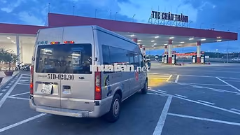 Ford Transit 2015 6 chỗ Bạc