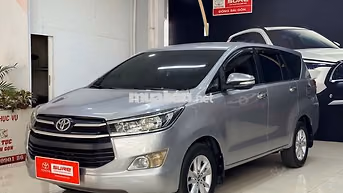 Toyota Innova E 2017 2.0MT Bạc 152.552 km