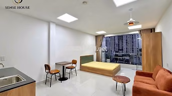 Căn Hộ Ban Công | Full Nội Thất - Rộng 40m2 Ngay Vườn Lài